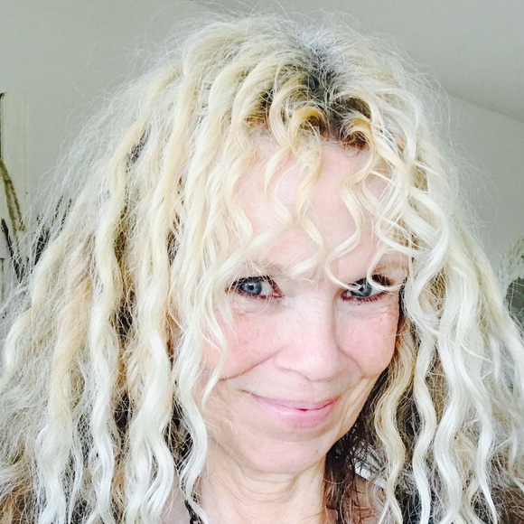 Meet your Posher, Lily - Picture 1 of 1